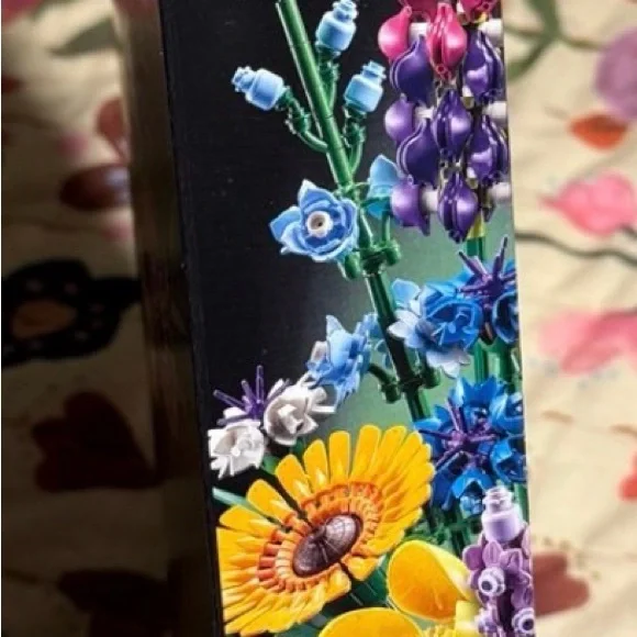 Lego #10313 Botanical Collection Wildflower Boutique ~ NEW Factory Sealed - Picture 2 of 6